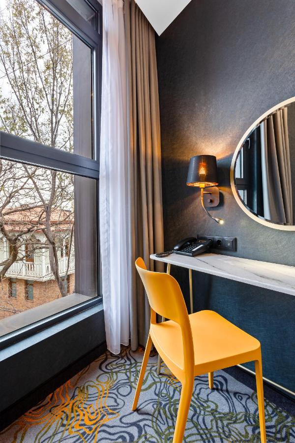 Taberne Boutique Hotel Tbilisi Buitenkant foto