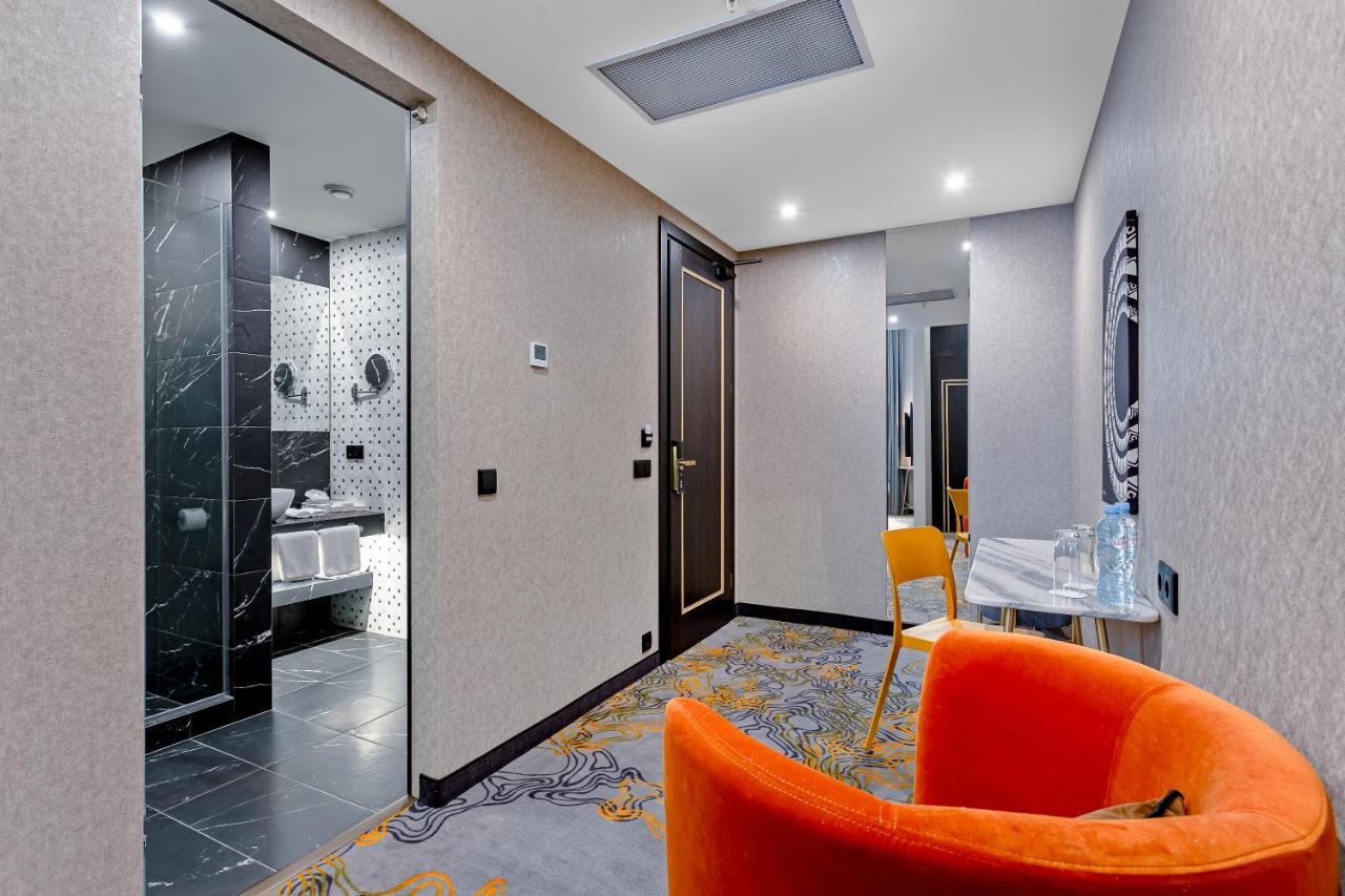 Taberne Boutique Hotel Tbilisi Buitenkant foto